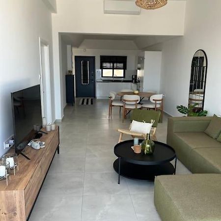 Penthouse Med Privat Saltvannsbasseng Pa Esentepe Beach Кирения Экстерьер фото