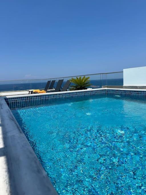 Penthouse Med Privat Saltvannsbasseng Pa Esentepe Beach Кирения Экстерьер фото