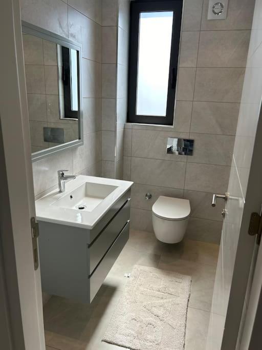 Penthouse Med Privat Saltvannsbasseng Pa Esentepe Beach Кирения Экстерьер фото