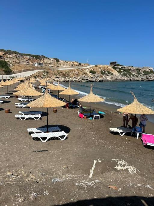 Penthouse Med Privat Saltvannsbasseng Pa Esentepe Beach Кирения Экстерьер фото